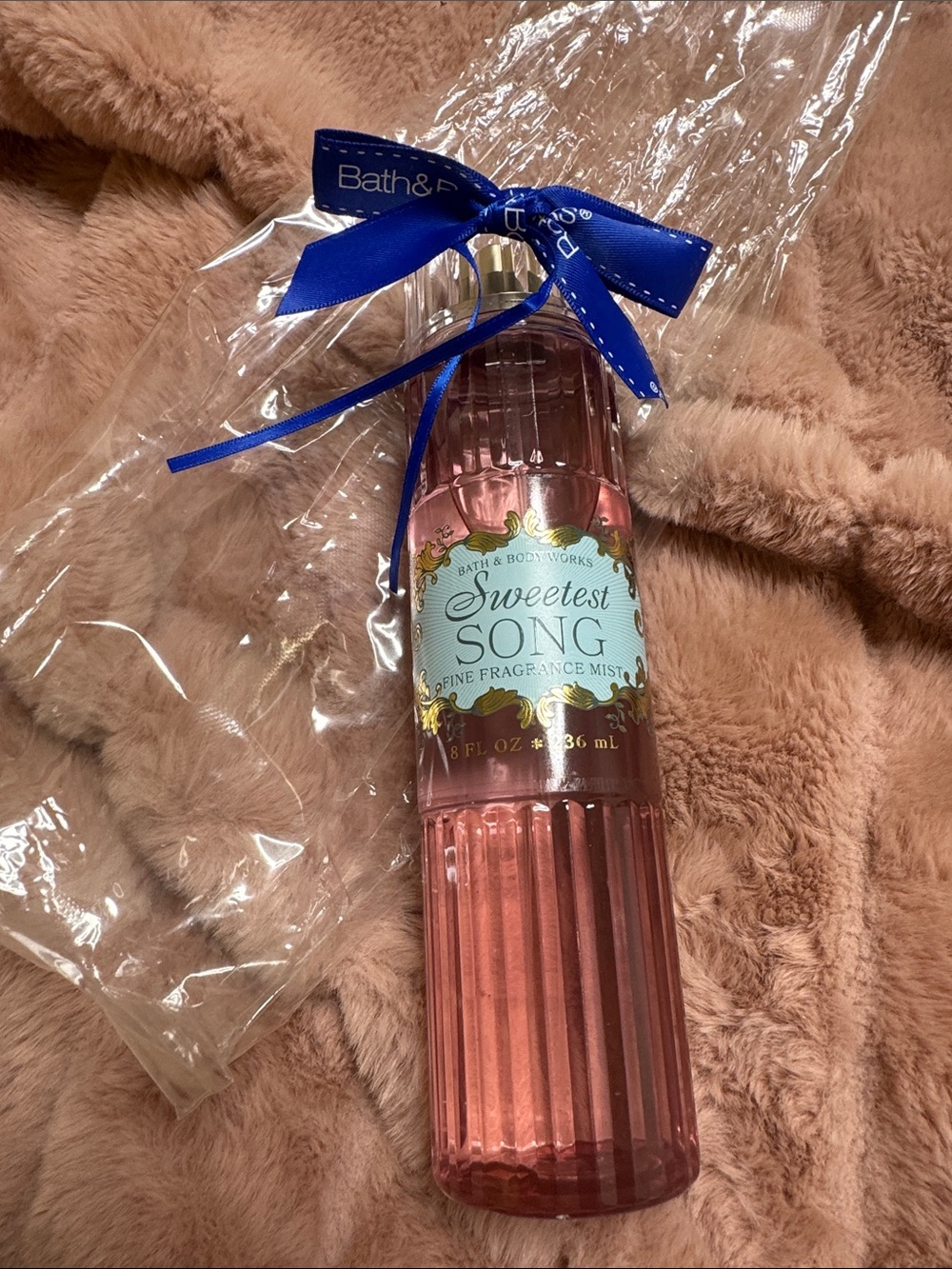 Bath & Body Works Sweetest Song Fine Fragrance Mist — Pink with Blue Ribbon gift